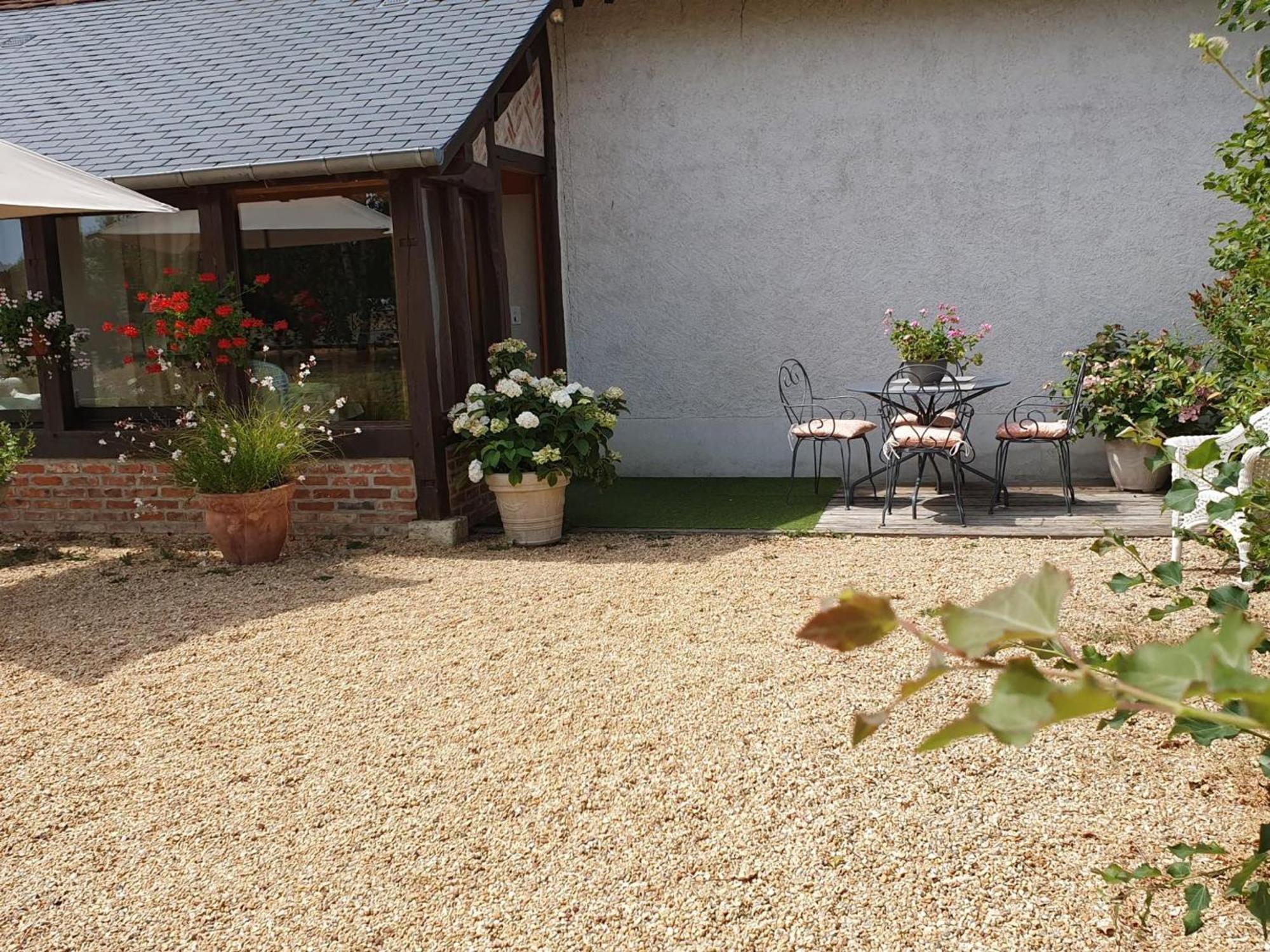 Gite Rustique A Cheverny: Nature, Tennis, Animaux Bienvenus, Peche Et Chateaux De La Loire A Proximite - Fr-1-491-366 Exterior photo